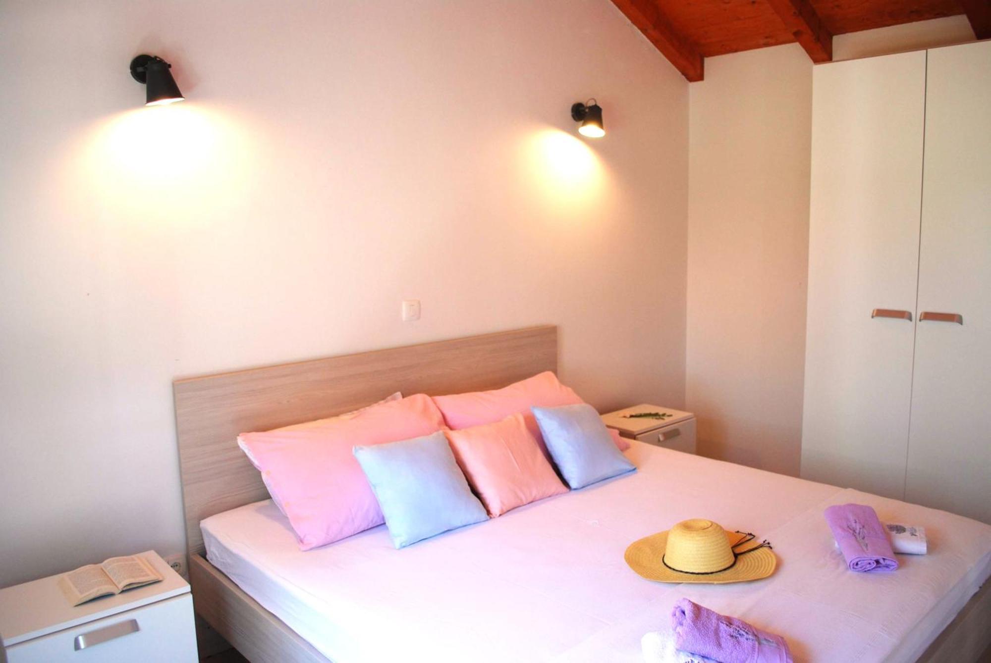Вилла Vineyard House & Olive Grove House Рачишче Экстерьер фото