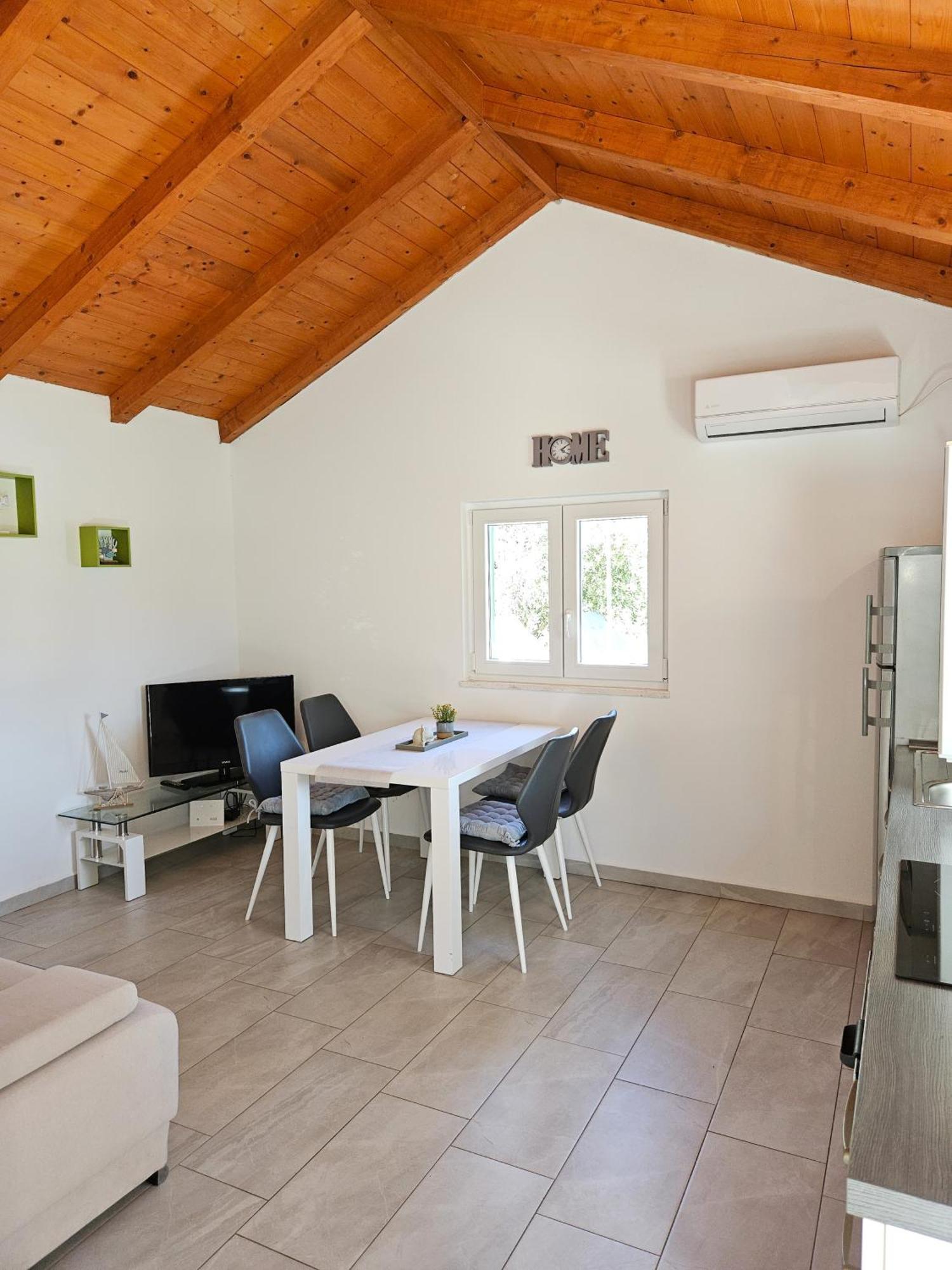 Вилла Vineyard House & Olive Grove House Рачишче Экстерьер фото
