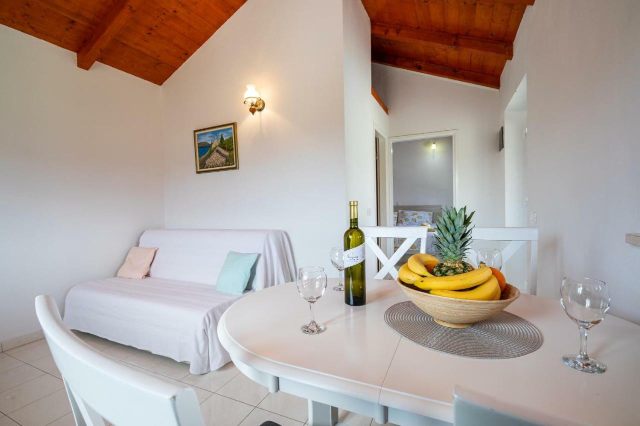 Вилла Vineyard House & Olive Grove House Рачишче Экстерьер фото